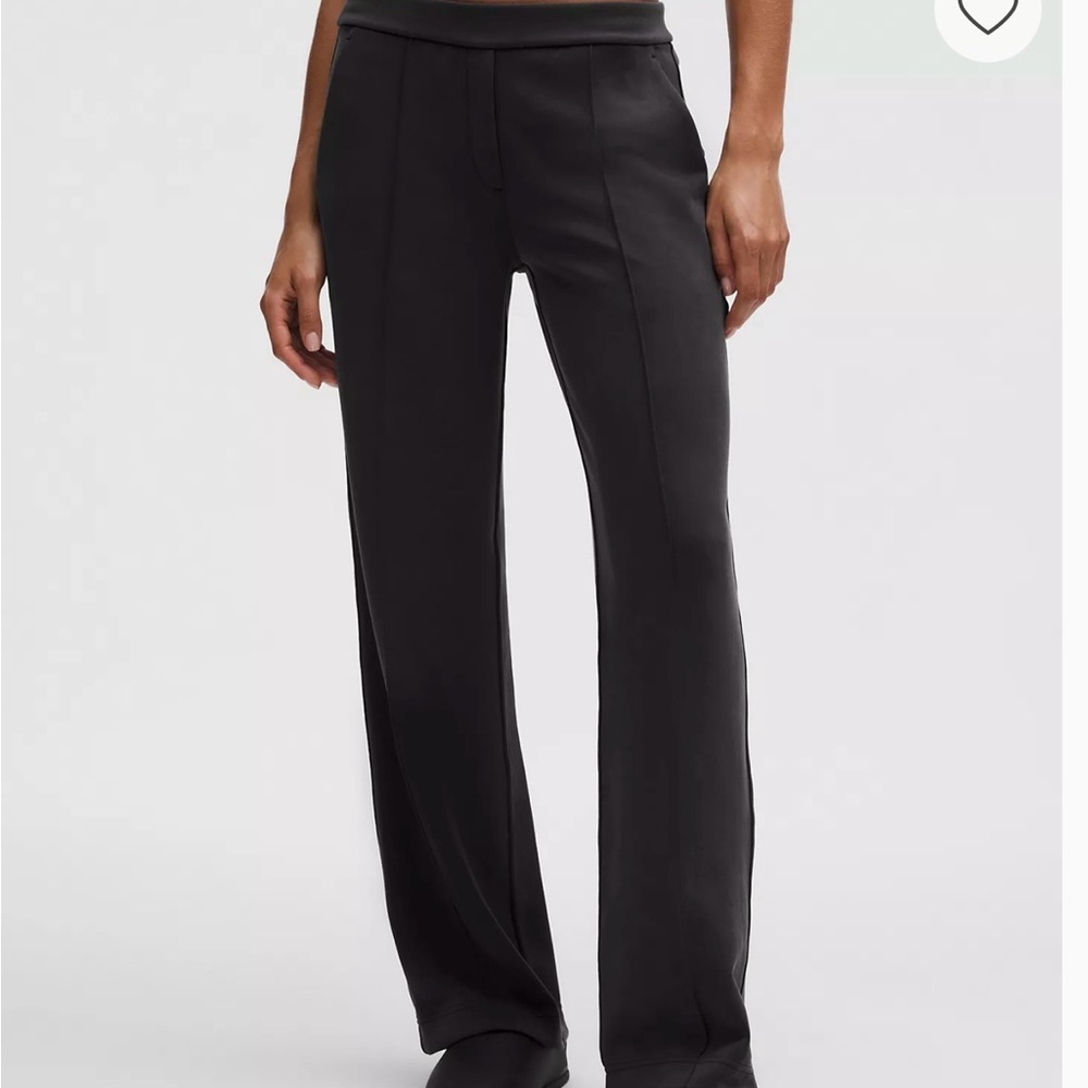 $128 NEW Lululemon Softstreme Pintuck Regular Mid-Rise Pants short- Black, XL